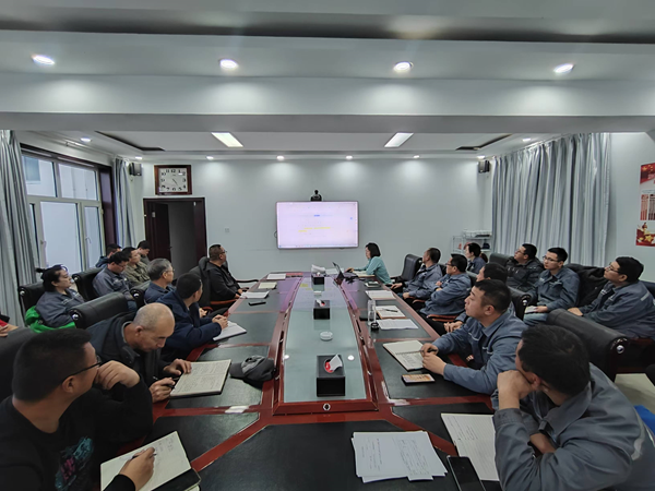 學(xué)制度、促合規(guī)、強(qiáng)管理—額鹽公司開(kāi)展集團(tuán)印發(fā)制度及公安部門(mén)要求內(nèi)容集中培訓(xùn)